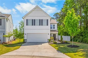 4020 Centerpiece Ct, High Point, NC 27265 - Photo 2