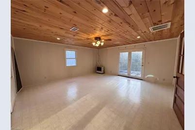 229 Woodland Drive, Elkin, NC 28621 - Photo 4