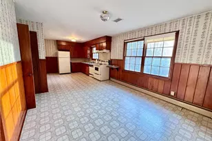 229 Woodland Dr, Elkin, NC 28621 - Photo 2