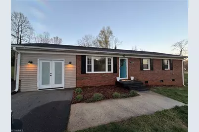 158 Betty Avenue, Mount Airy, NC 27030 - Photo 2