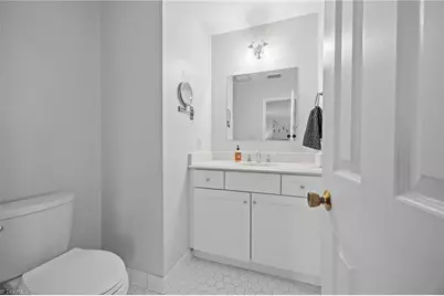 804 Forest Hill Drive, Greensboro, NC 27410 - Photo 32