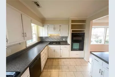 2202 Huntington Road #F1, Burlington, NC 27215 - Photo 8