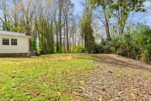 860 Duckview Ct, Winston-Salem, NC 27106 - Photo 14