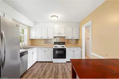 860 Duckview Court, Winston-Salem, NC 27106 - Photo 8