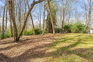 860 Duckview Ct, Winston-Salem, NC 27106 - Photo 4