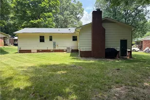 860 Duckview Ct, Winston-Salem, NC 27106 - Photo 12