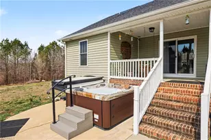 289 Jacobs Trl, Burlington, NC 27217 - Photo 6