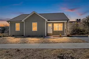 819 Bridge St, Eden, NC 27288 - Photo 2