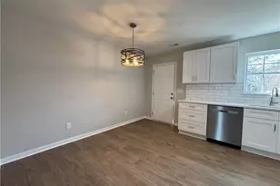 1404 Ardmore Dr, Greensboro, NC 27401 - Photo 4