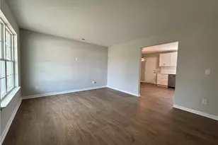 1404 Ardmore Dr, Greensboro, NC 27401 - Photo 2