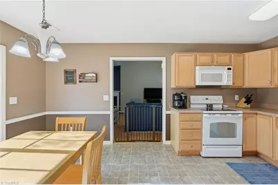 1877 Oakhurst Park Lane, Kernersville, NC 27284 - Photo 16