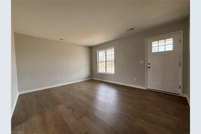 1402 Ardmore Drive, Greensboro, NC 27401 - Photo 2