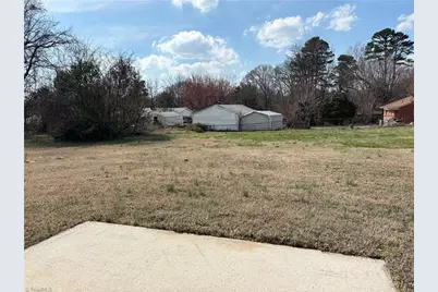 1402 Ardmore Drive, Greensboro, NC 27401 - Photo 10