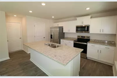 182 Carriage Cove Circle, Mocksville, NC 27028 - Photo 2