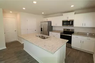 182 Carriage Cv Cir, Mocksville, NC 27028 - Photo 2