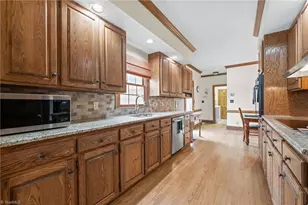 3901 Coltswood Dr, Greensboro, NC 27406 - Photo 6