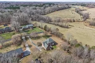 3901 Coltswood Dr, Greensboro, NC 27406 - Photo 38