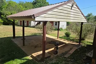 614 Bryant St, Eden, NC 27288 - Photo 32