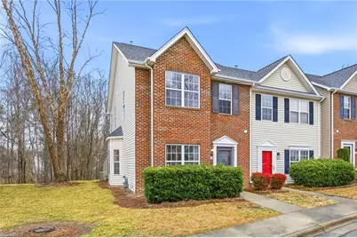 1664 Olivers Crossing Circle, Winston-Salem, NC 27127 - Photo 2