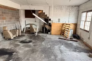 225 S Hamilton St, Eden, NC 27288 - Photo 10