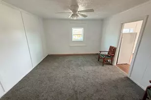 225 S Hamilton St, Eden, NC 27288 - Photo 16