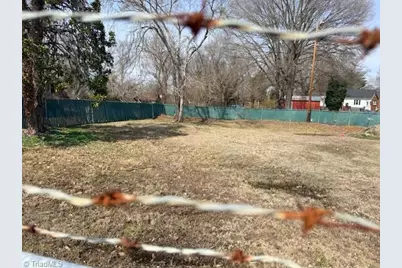 225 S Hamilton Street, Eden, NC 27288 - Photo 4