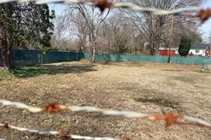 225 S Hamilton St, Eden, NC 27288 - Photo 4