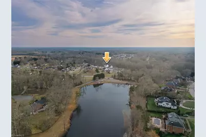 911 Maxine Street, Kernersville, NC 27284 - Photo 2
