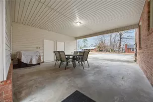 301 Jones St, Graham, NC 27253 - Photo 42