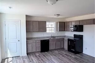 2010 Peggy Joe Wy, Greensboro, NC 27405 - Photo 4