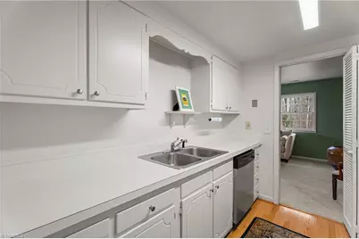 2946 Saint Marks Road #I, Winston-Salem, NC 27103 - Photo 8