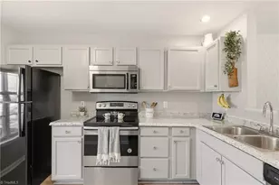 3743 Winborne Ln, Greensboro, NC 27410 - Photo 10