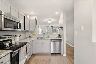 3743 Winborne Ln, Greensboro, NC 27410 - Photo 8