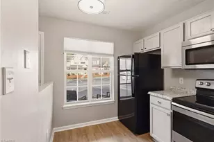 3743 Winborne Ln, Greensboro, NC 27410 - Photo 10