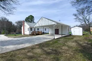 416 Greenwood Dr, High Point, NC 27262 - Photo 30