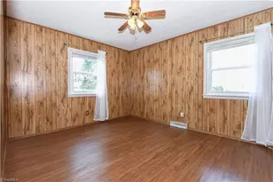 416 Greenwood Dr, High Point, NC 27262 - Photo 18