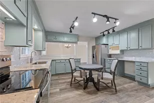 4902 Forest Oaks Dr, Greensboro, NC 27406 - Photo 12