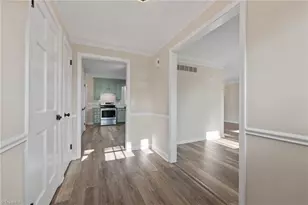 4902 Forest Oaks Dr, Greensboro, NC 27406 - Photo 2