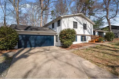 4902 Forest Oaks Drive, Greensboro, NC 27406 - Photo 38