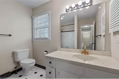 4902 Forest Oaks Drive, Greensboro, NC 27406 - Photo 22