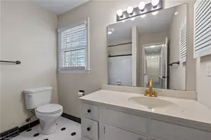 4902 Forest Oaks Dr, Greensboro, NC 27406 - Photo 22