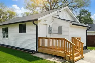 2814 Triangle Lake Rd, High Point, NC 27260 - Photo 2