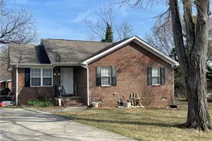 3216 Wellingford Dr, High Point, NC 27265 - Photo 1