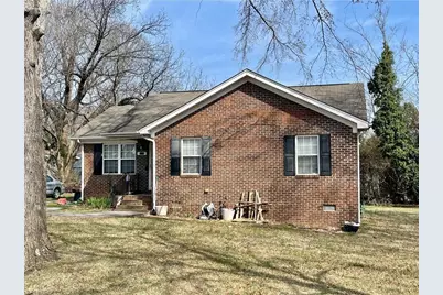 3216 Wellingford Drive, High Point, NC 27265 - Photo 2