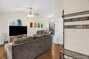 123 Rocky Knoll Cir, Greensboro, NC 27406 - Photo 6