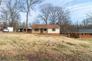 123 Rocky Knoll Cir, Greensboro, NC 27406 - Photo 4