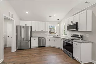 144 Hewes St, Winston-Salem, NC 27103 - Photo 4