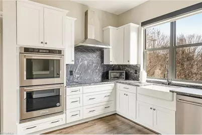 341 N Green Street, Winston-Salem, NC 27101 - Photo 8