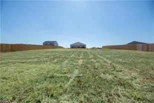 202 Alamos Ave, Lexington, NC 27295 - Photo 22