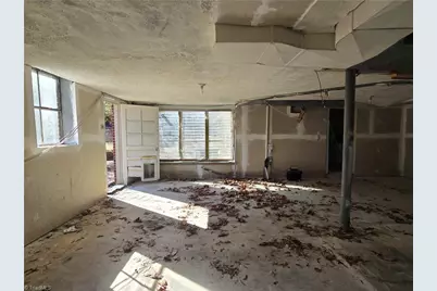 912 Friendly Road, Eden, NC 27288 - Photo 16